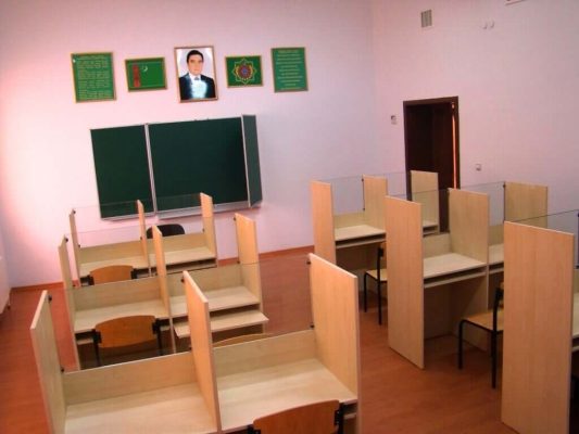 mobilier pour laboratoire de langues