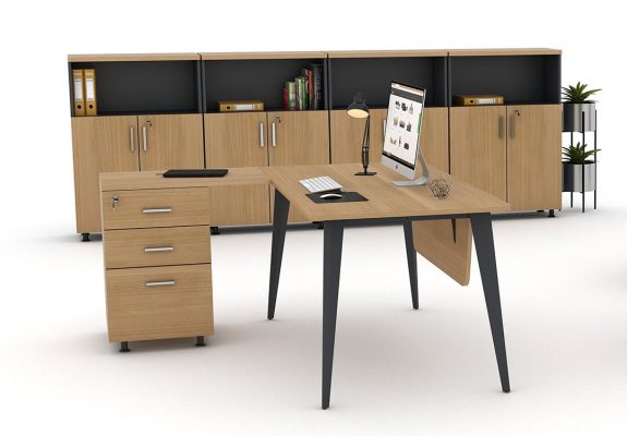 tables et chaises de bureau